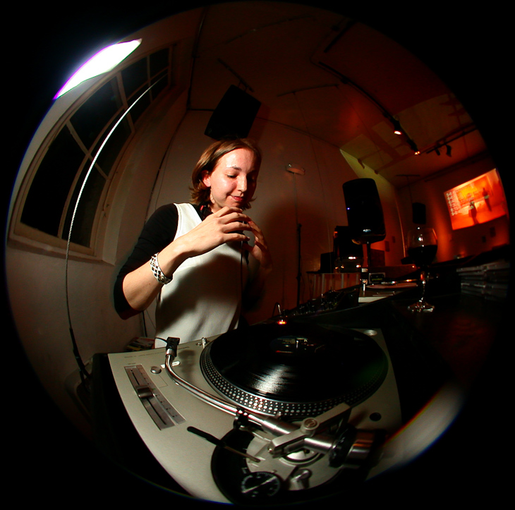 Marianne Love, Qoöl photo