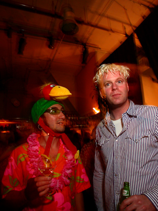 Mark and Spesh, Qoöl photo