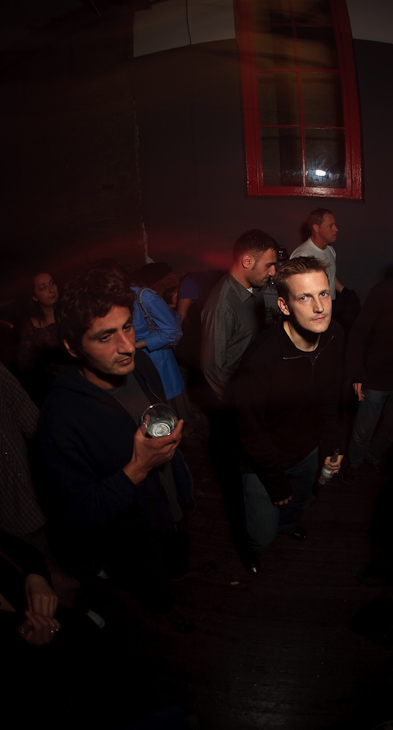 Dance Floor, Qoöl photo